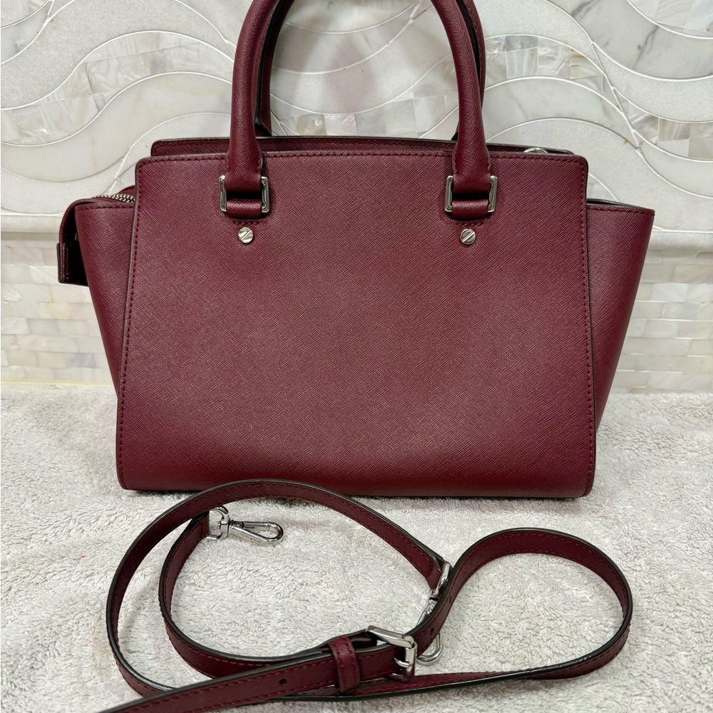 EUC Michael Kors Selma Burgandy/Wine/Bordeaux Satchel - Picture 2 of 8